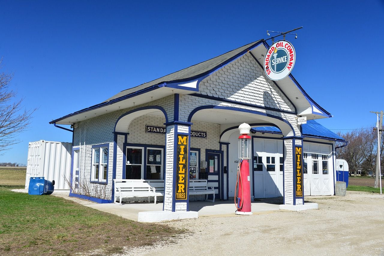 Standard Oil Station - Photo provided by Heritage Corridor Destinations